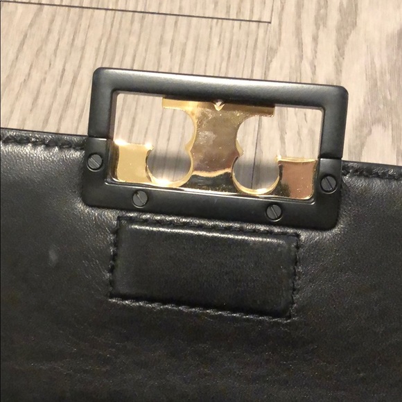 Tory Burch clutch - Picture 4 of 8